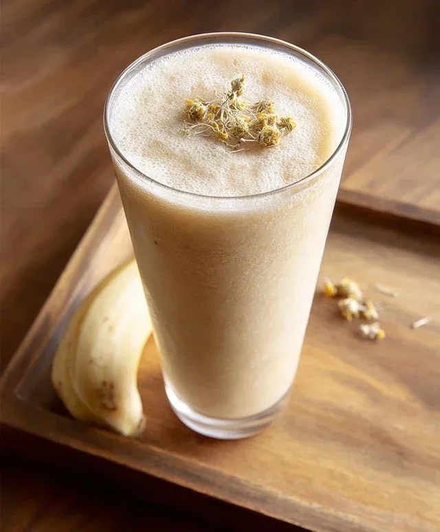 Banana Cbeef beef hamomile Tea Smoothie